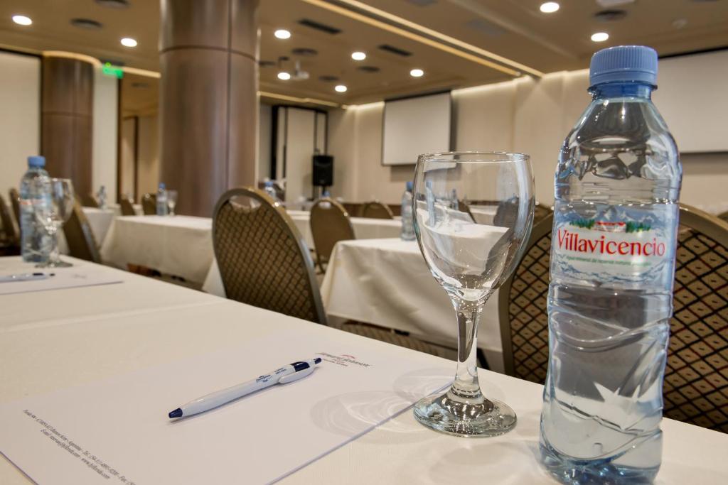 salon para eventos hotel howard johnson buenos aires