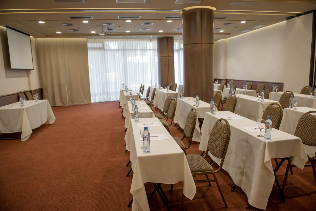 salon para eventos hotel howard johnson buenos aires